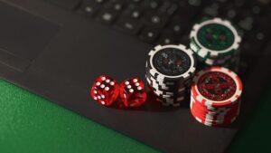 Pros and Cons of Online Gambling 